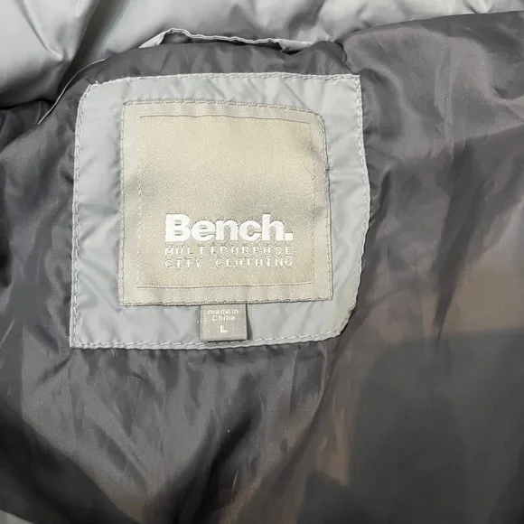 NWOT Bench Womens Gray Puffer Vest Size L Hidden Hood Winter Warm Cabincore - Picture 4 of 6